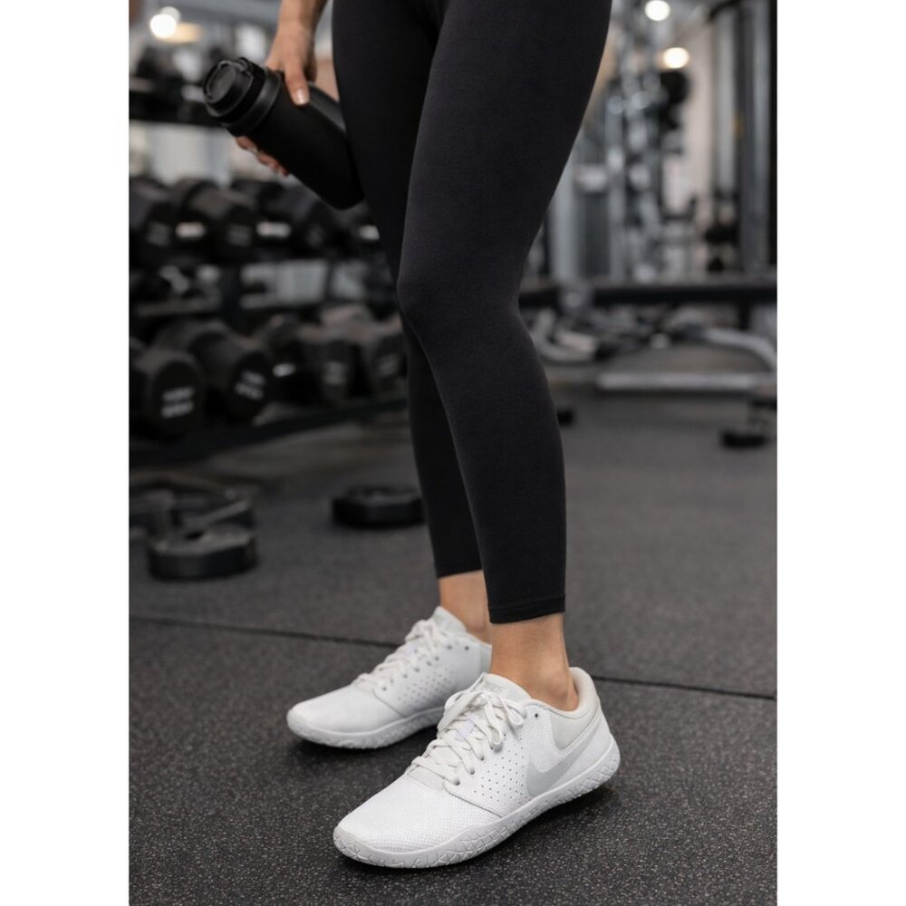 Nike White Training Shoes Athletic Sneakers NWOT